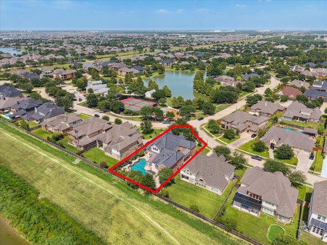 9119 Brownwood Bend Court, Cypress, TX 77433