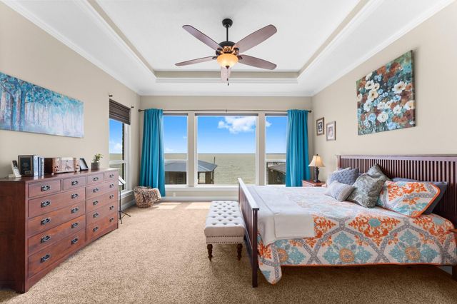 462 Bridgelanding, Onalaska, TX 77360