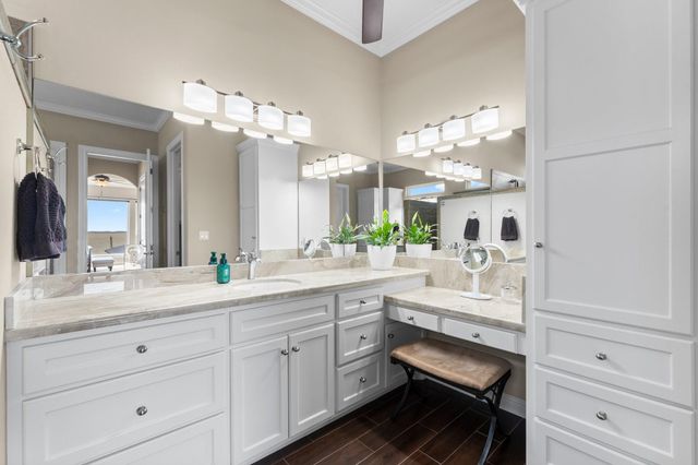 462 Bridgelanding, Onalaska, TX 77360