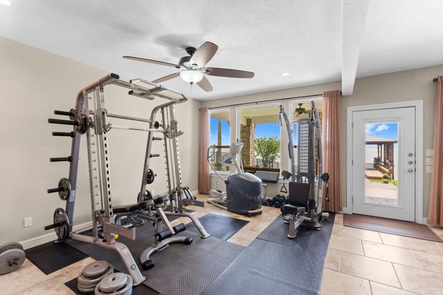 462 Bridgelanding, Onalaska, TX 77360