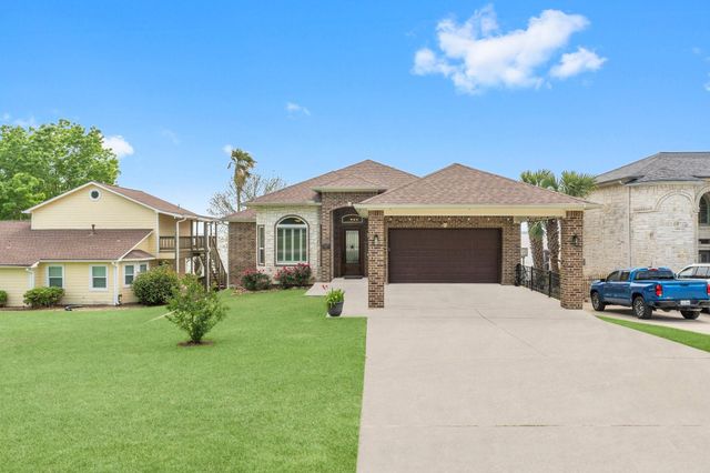 462 Bridgelanding, Onalaska, TX 77360