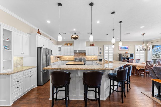 462 Bridgelanding, Onalaska, TX 77360