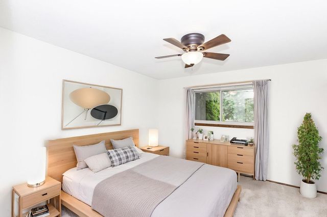 2544 Arrowhead Road S, Fargo, ND 58103