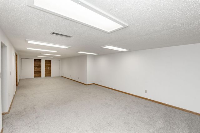 2544 Arrowhead Road S, Fargo, ND 58103