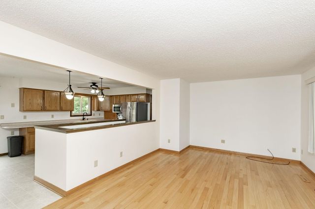 2544 Arrowhead Road S, Fargo, ND 58103
