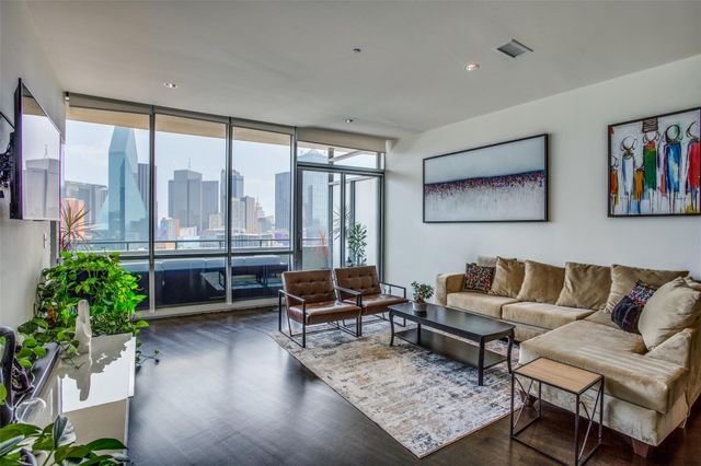 2200 Victory Avenue 1603, Dallas, TX 75219