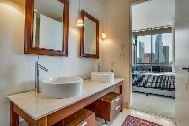 2200 Victory Avenue 1603, Dallas, TX 75219