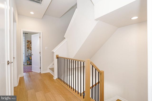 14301 BECKETT GLEN CIR, Chantilly, VA 20151