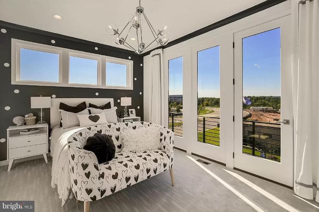 14301 BECKETT GLEN CIR, Chantilly, VA 20151