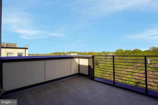 14301 BECKETT GLEN CIR, Chantilly, VA 20151