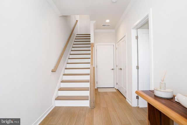 14301 BECKETT GLEN CIR, Chantilly, VA 20151