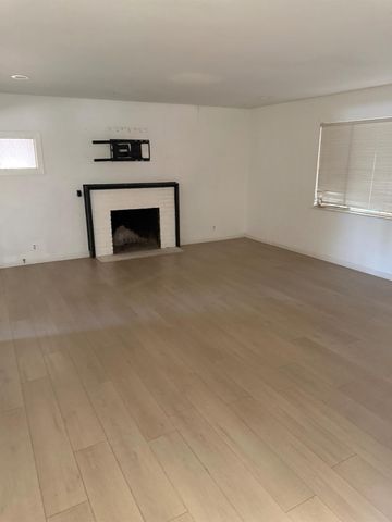 5208 N Cherokee Way, Sacramento, CA 95841