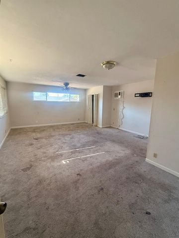 5208 N Cherokee Way, Sacramento, CA 95841