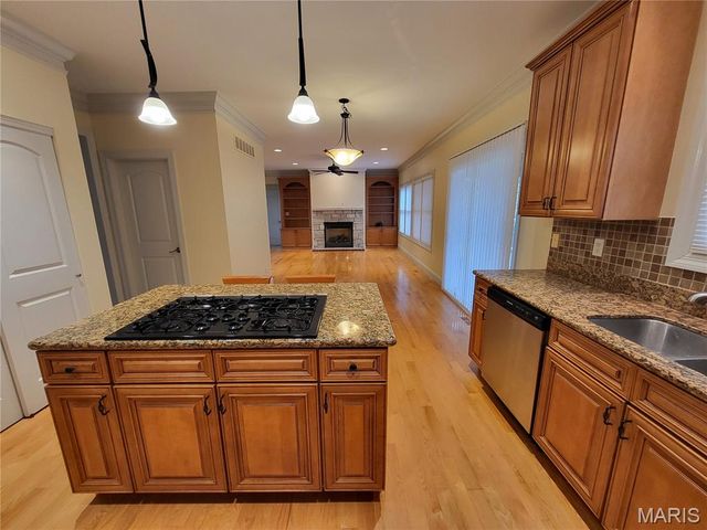 1 Crabapple Court, Olivette, MO 63132