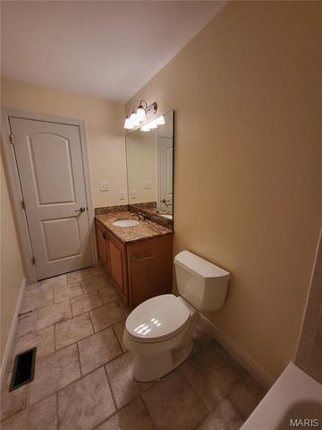 1 Crabapple Court, Olivette, MO 63132