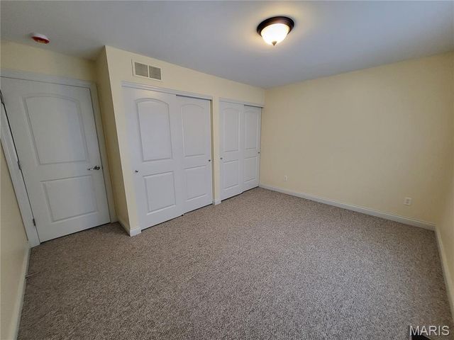 1 Crabapple Court, Olivette, MO 63132
