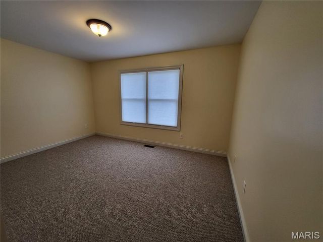 1 Crabapple Court, Olivette, MO 63132