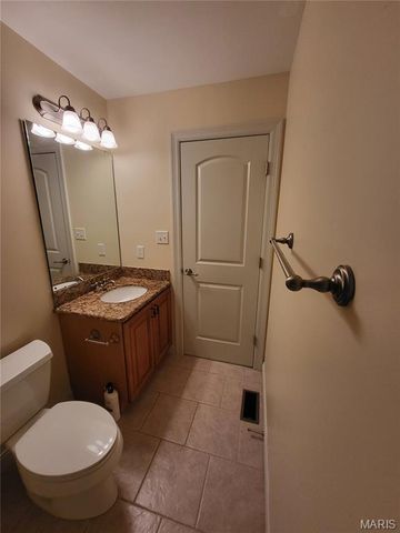 1 Crabapple Court, Olivette, MO 63132