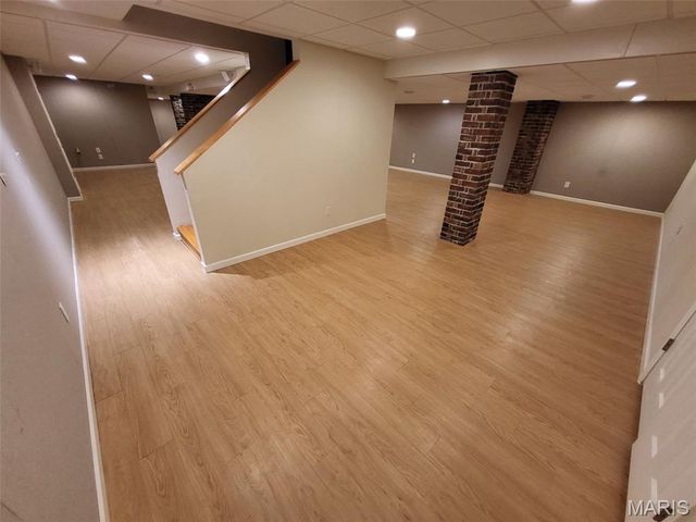 1 Crabapple Court, Olivette, MO 63132