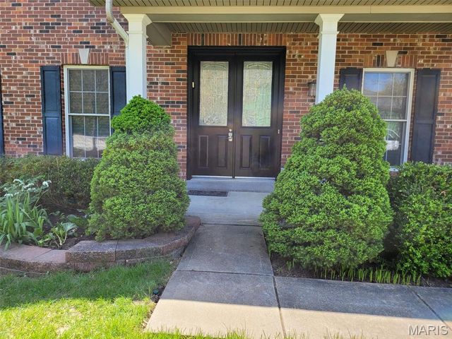 1 Crabapple Court, Olivette, MO 63132