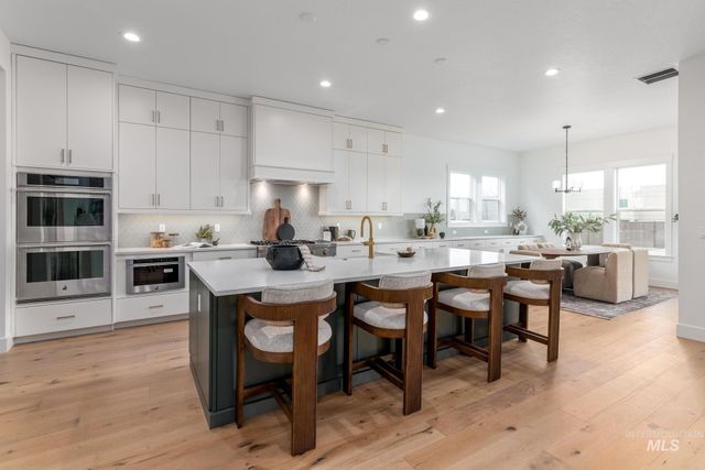 1435 N Shelby Ave, Eagle, ID 83616