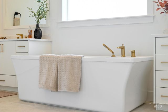 1435 N Shelby Ave, Eagle, ID 83616