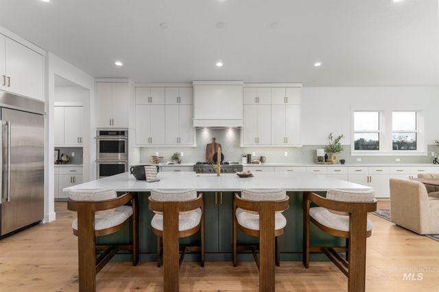 1435 N Shelby Ave, Eagle, ID 83616