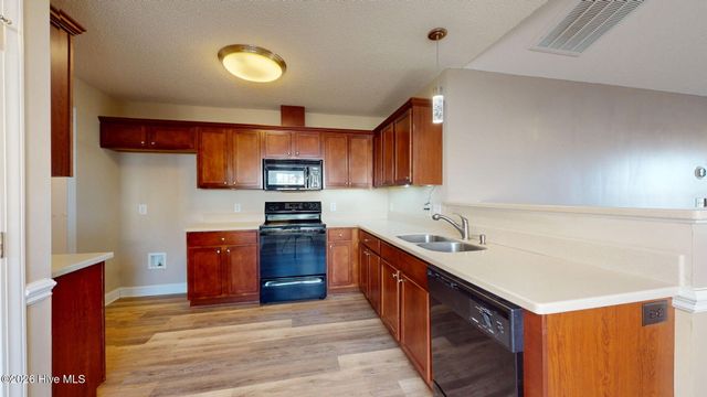 2552 Saddleback Drive A, Winterville, NC 28590