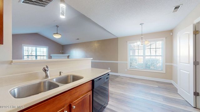 2552 Saddleback Drive A, Winterville, NC 28590