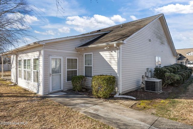 2552 Saddleback Drive A, Winterville, NC 28590