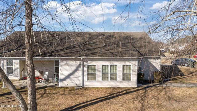 2552 Saddleback Drive A, Winterville, NC 28590