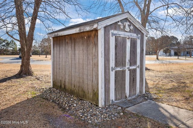 2552 Saddleback Drive A, Winterville, NC 28590