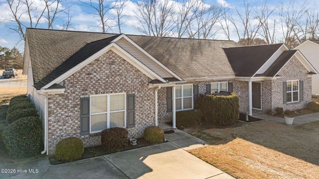 2552 Saddleback Drive A, Winterville, NC 28590