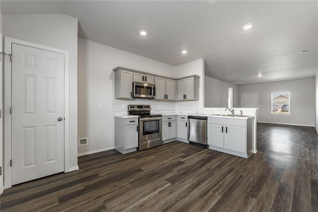 812 W Tanner Avenue, Siloam Springs, AR 72761