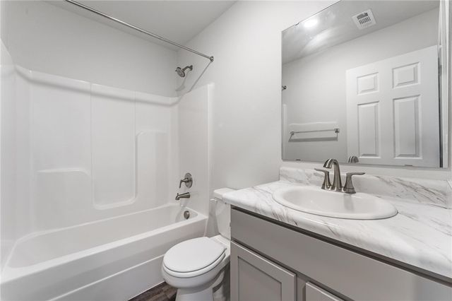 812 W Tanner Avenue, Siloam Springs, AR 72761