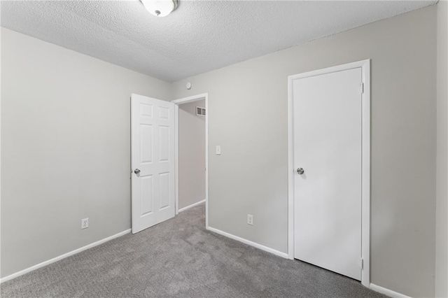 9505 Spring Valley Road, Kansas City, MO 64134