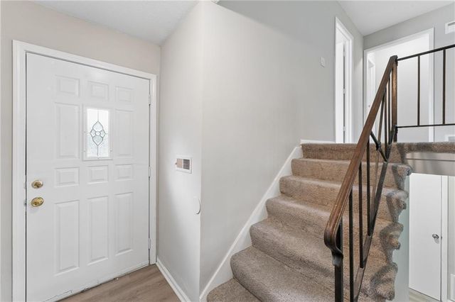 9505 Spring Valley Road, Kansas City, MO 64134