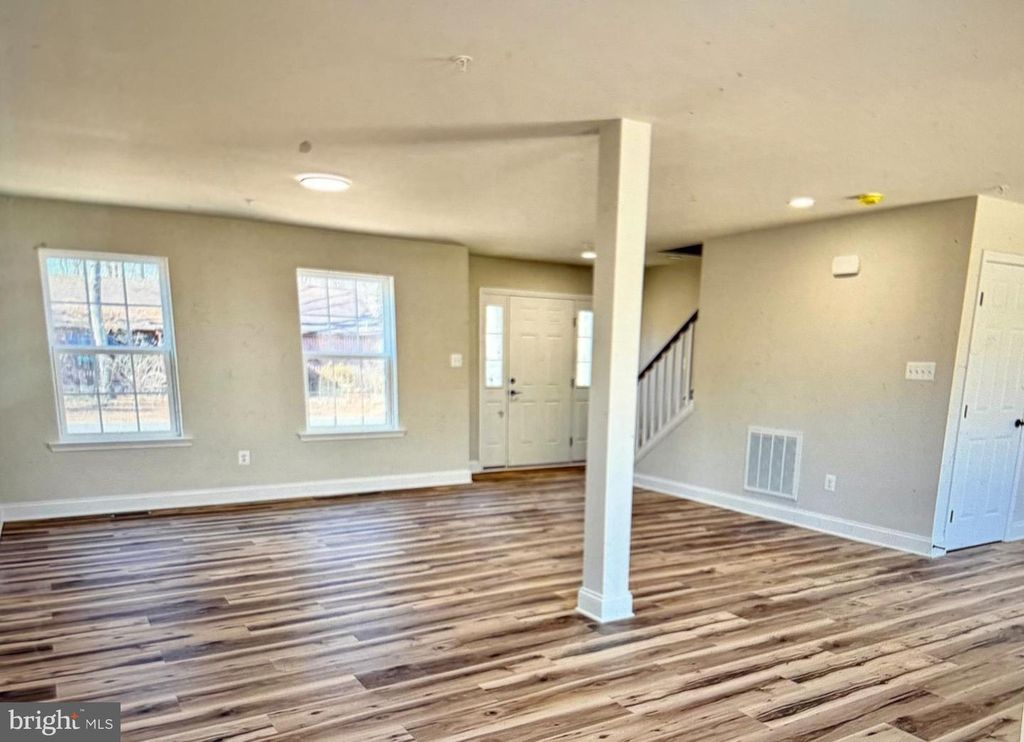 Image 1 of property listing at 11520 ROPEKNOT RD, Lusby, MD 20657