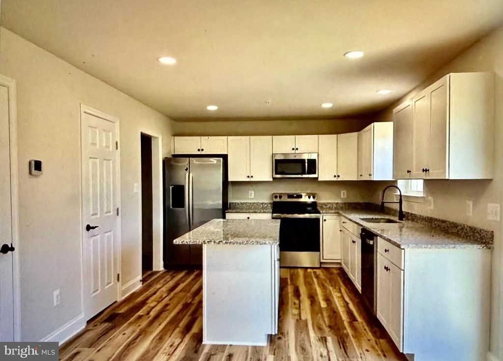 Image 2 of property listing at 11520 ROPEKNOT RD, Lusby, MD 20657