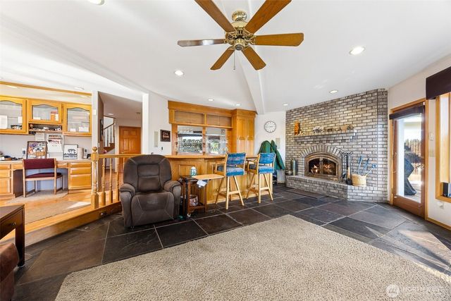 8115 224th Avenue E, Buckley, WA 98321