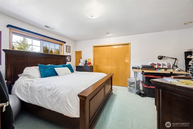 8115 224th Avenue E, Buckley, WA 98321