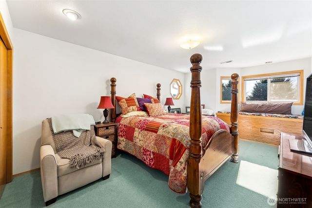 8115 224th Avenue E, Buckley, WA 98321