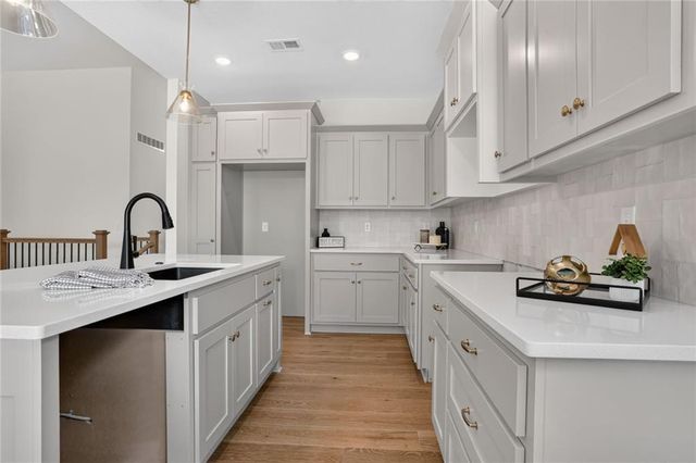 503 NW 110TH Street, Kansas City, MO 64155