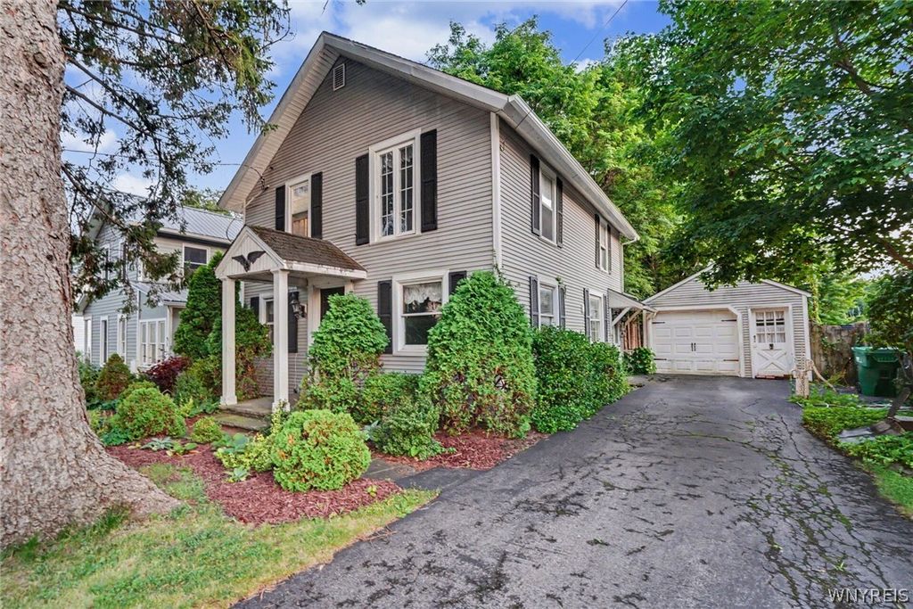 25 South Main Street, Holland, NY 14080