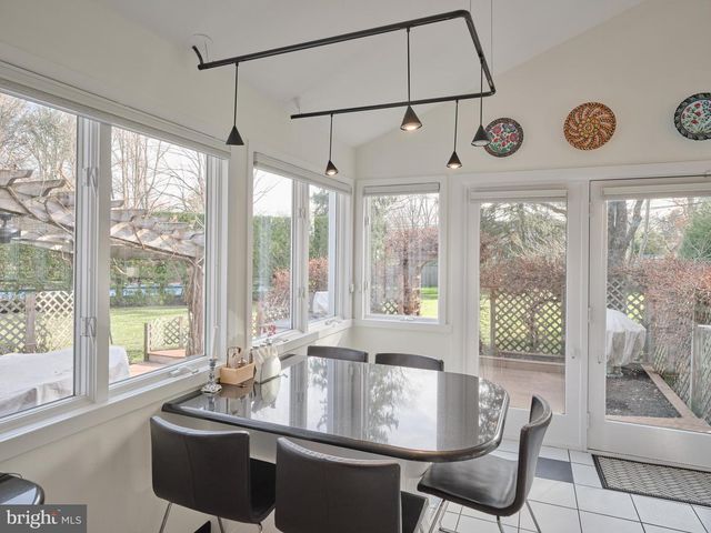 14 JONATHAN WAY, Washington Crossing, PA 18977