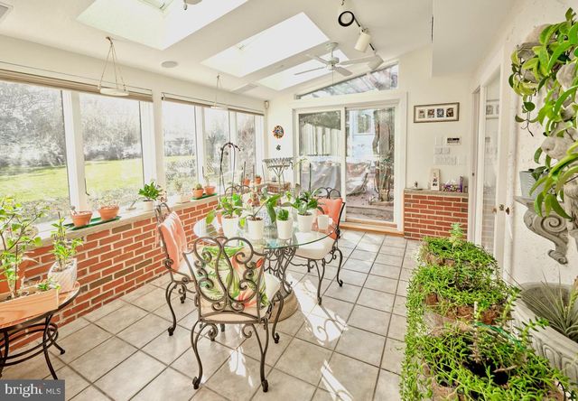 14 JONATHAN WAY, Washington Crossing, PA 18977