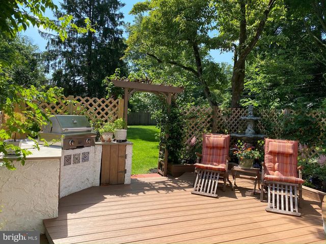 14 JONATHAN WAY, Washington Crossing, PA 18977