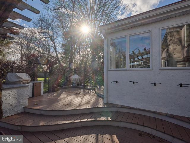 14 JONATHAN WAY, Washington Crossing, PA 18977