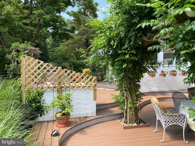 14 JONATHAN WAY, Washington Crossing, PA 18977