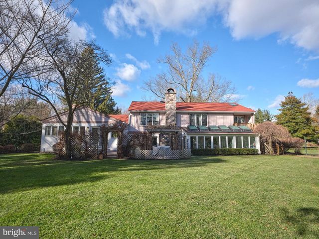 14 JONATHAN WAY, Washington Crossing, PA 18977